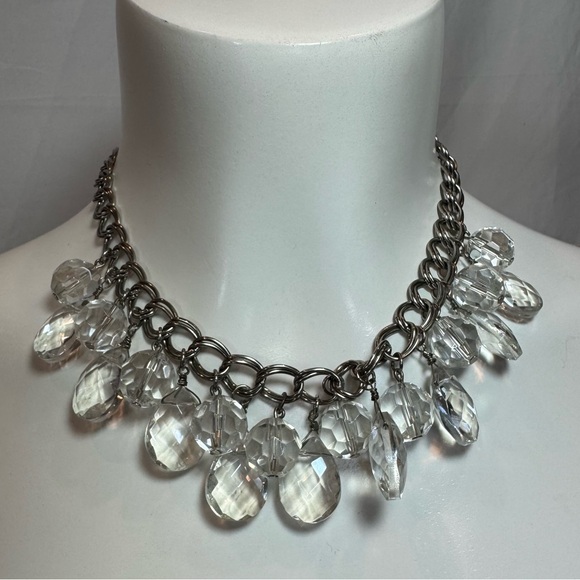 White House Black Market Jewelry - Gorgeous Faceted Crystal Statement Necklace
